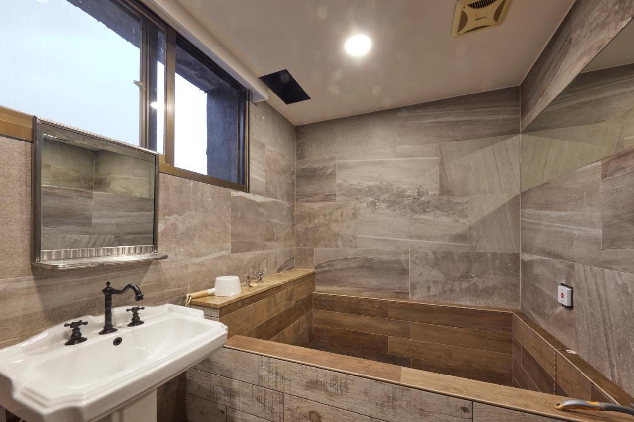 טאיפיי Kyokusui Hotspring Hotel מראה חיצוני תמונה