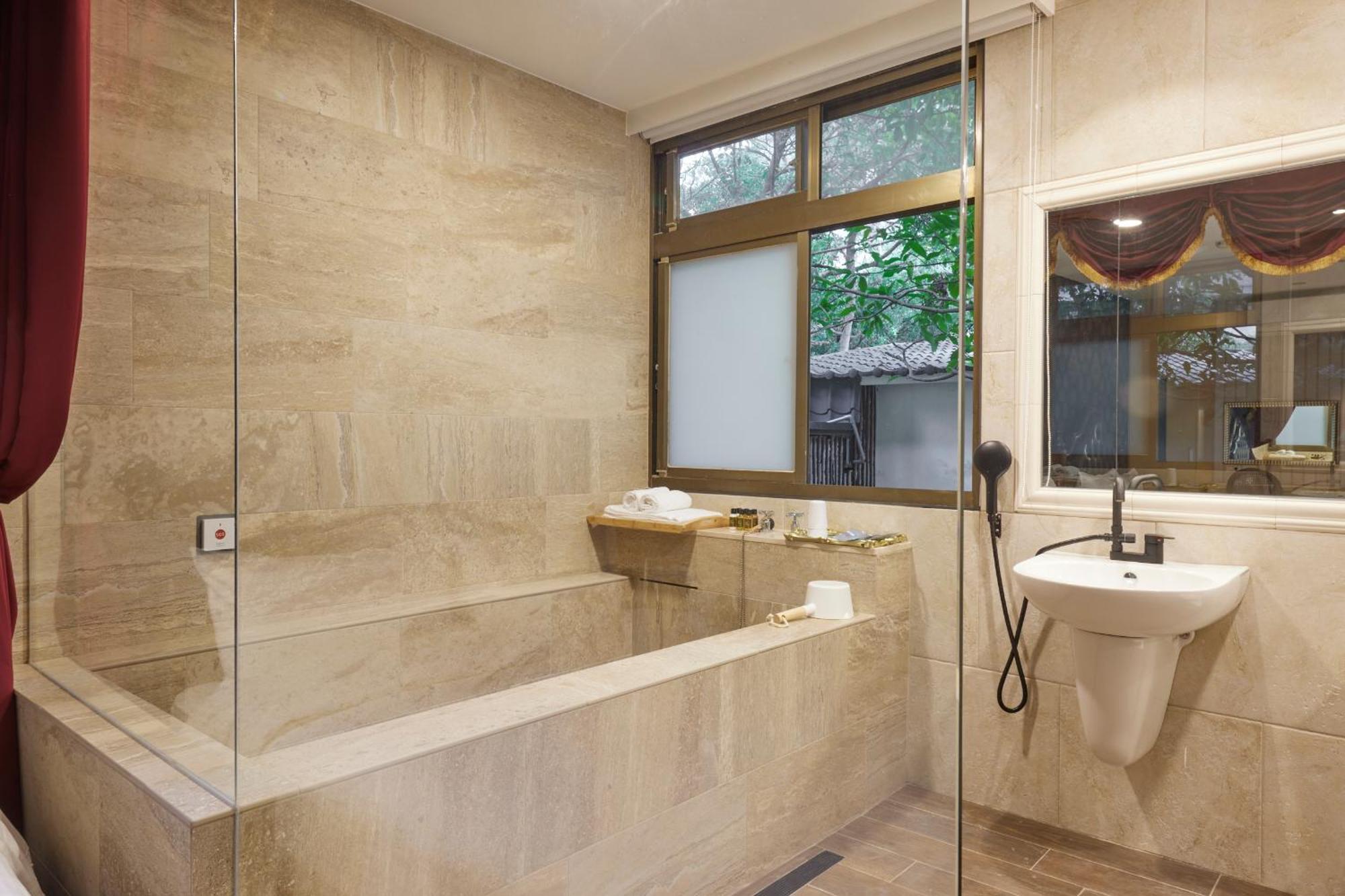 טאיפיי Kyokusui Hotspring Hotel מראה חיצוני תמונה